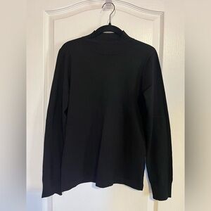 August Silk Classic Black Long Sleeve Sweater, sz small